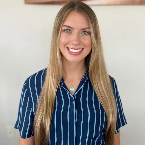 Headshot of Lily DeFelice