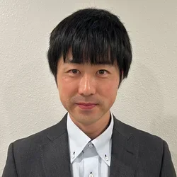 Headshot of Daisetsu Aoyama