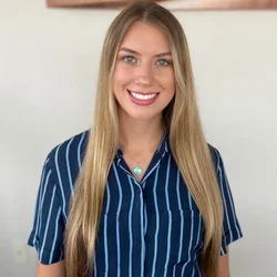 Headshot of Lily DeFelice